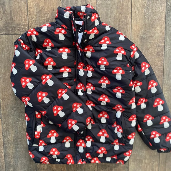 Daisy Street Jackets & Blazers - daisy street nwt mushroom puffer jacket black & red